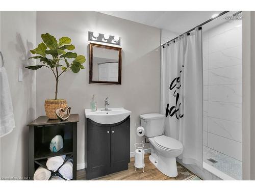 101 Gosling Gardens, Guelph, ON - Indoor Photo Showing Bathroom