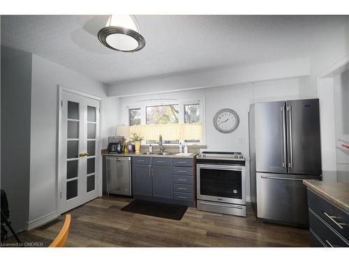 374 Spruce Street, Oakville, ON - Indoor Photo Showing Kitchen With Double Sink