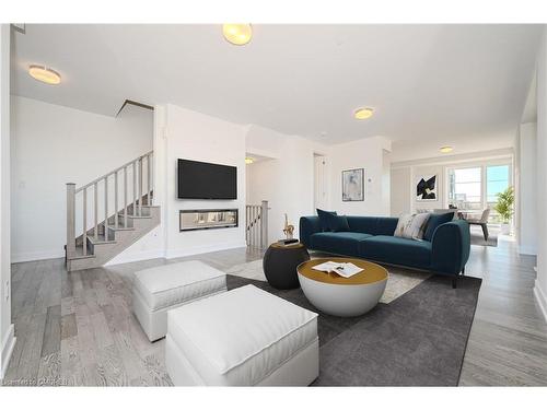 1-2273 Turnberry Road, Burlington, ON - Indoor Photo Showing Living Room