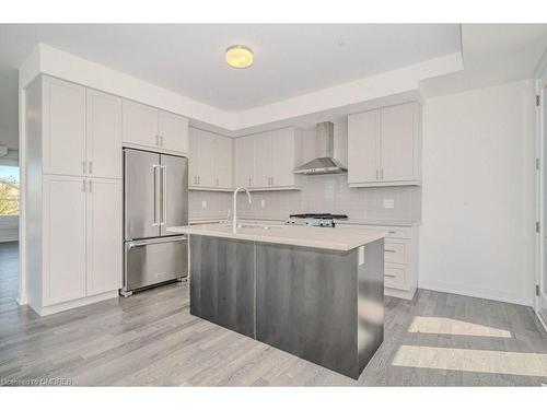 1-2273 Turnberry Road, Burlington, ON - Indoor Photo Showing Kitchen With Upgraded Kitchen