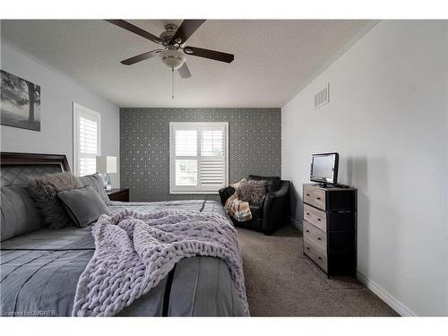 2223 Whistling Springs Crescent, Oakville, ON - Indoor Photo Showing Bedroom