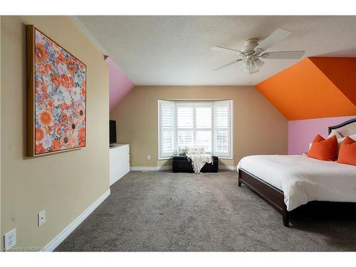 2223 Whistling Springs Crescent, Oakville, ON - Indoor Photo Showing Bedroom