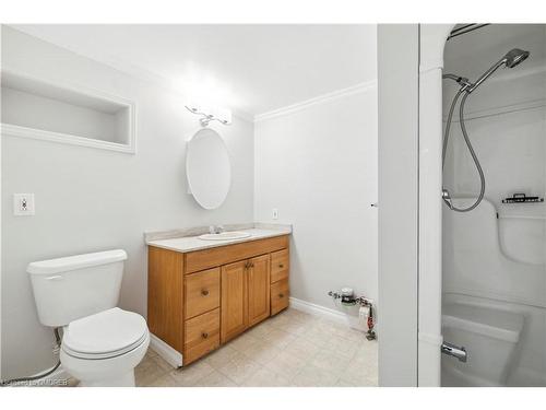 38 Ameer Drive, St. Catharines, ON - Indoor Photo Showing Bathroom