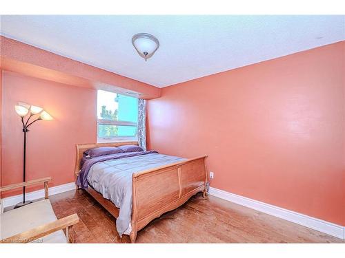 211-500 Green Road, Stoney Creek, ON - Indoor Photo Showing Bedroom