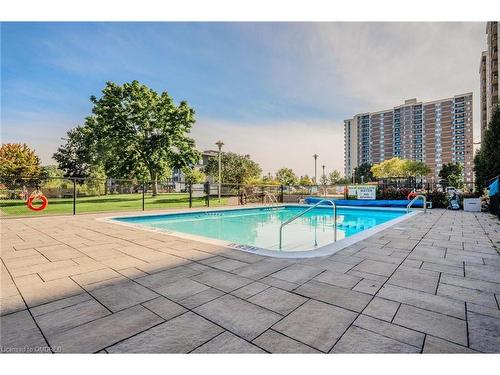 211-500 Green Road, Stoney Creek, ON - Outdoor With In Ground Pool