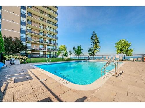 211-500 Green Road, Stoney Creek, ON - Outdoor With In Ground Pool