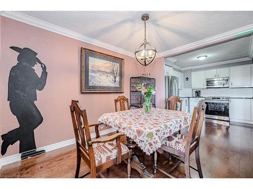 211-500 Green Road, Stoney Creek, ON - Indoor Photo Showing Dining Room