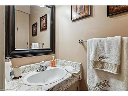 534 Forestwood Crescent, Burlington, ON - Indoor Photo Showing Bathroom