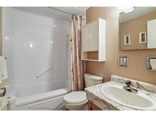 534 Forestwood Crescent, Burlington, ON - Indoor Photo Showing Bathroom