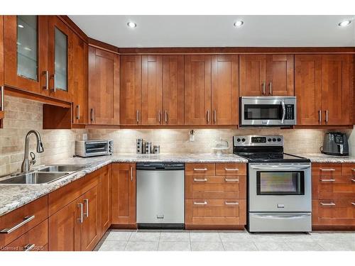 534 Forestwood Crescent, Burlington, ON - Indoor Photo Showing Kitchen With Stainless Steel Kitchen With Double Sink