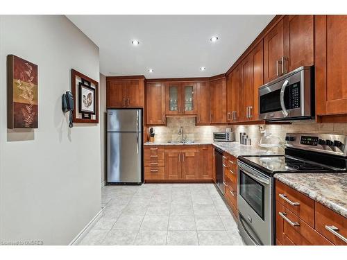 534 Forestwood Crescent, Burlington, ON - Indoor Photo Showing Kitchen With Stainless Steel Kitchen