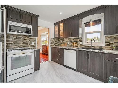 2227 Headon Road, Burlington, ON - Indoor Photo Showing Kitchen With Double Sink With Upgraded Kitchen