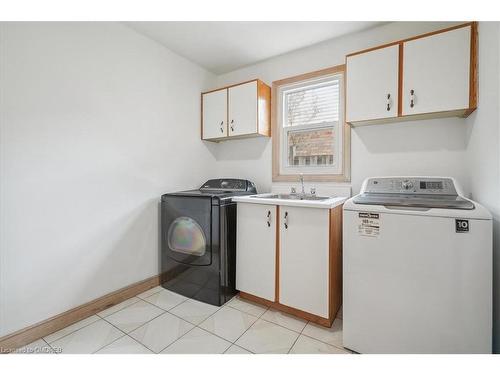 2227 Headon Road, Burlington, ON - Indoor Photo Showing Laundry Room