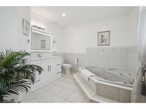 2227 Headon Road, Burlington, ON - Indoor Photo Showing Bathroom