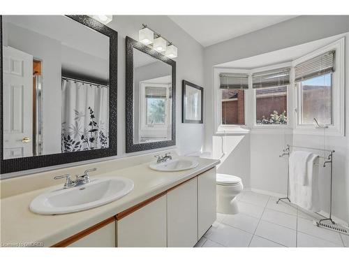 1008 Glenbrook Avenue, Oakville, ON - Indoor Photo Showing Bathroom