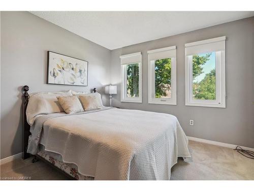 1008 Glenbrook Avenue, Oakville, ON - Indoor Photo Showing Bedroom