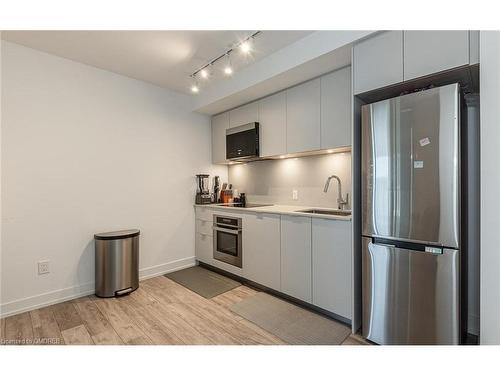 9 Clegg Rd Road, York, ON - Indoor Photo Showing Kitchen