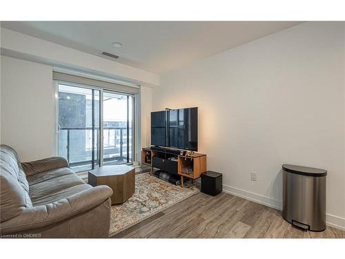 9 Clegg Rd Road, York, ON - Indoor Photo Showing Living Room