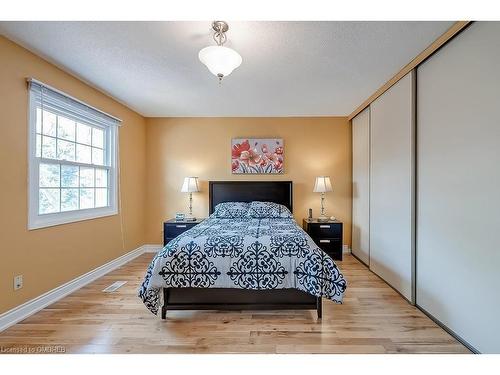 12-2004 Glenada Crescent, Oakville, ON - Indoor Photo Showing Bedroom