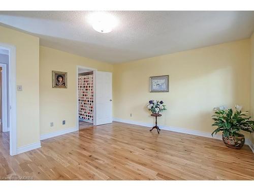 12-2004 Glenada Crescent, Oakville, ON - Indoor Photo Showing Other Room