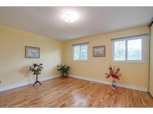 12-2004 Glenada Crescent, Oakville, ON - Indoor Photo Showing Other Room