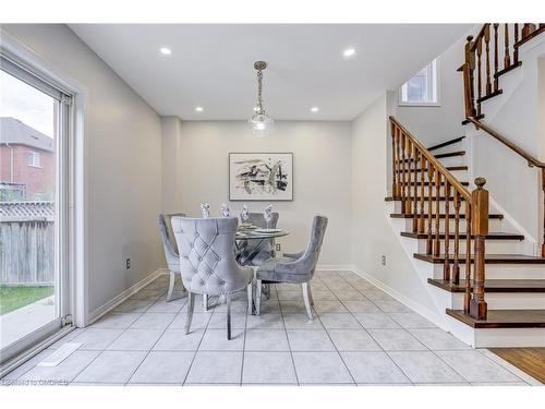 35 Pauline Crescent, Brampton, ON - Indoor Photo Showing Dining Room