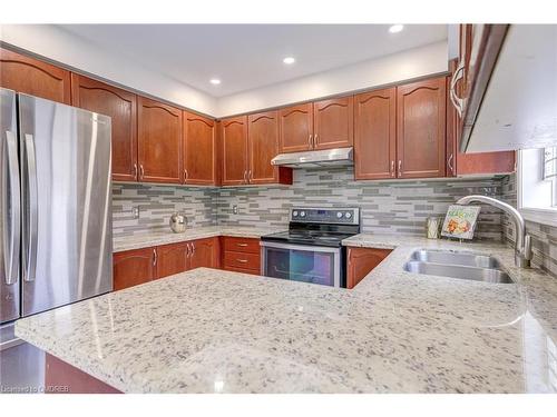 35 Pauline Crescent, Brampton, ON - Indoor Photo Showing Kitchen With Stainless Steel Kitchen With Double Sink With Upgraded Kitchen