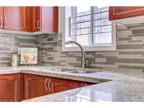 35 Pauline Crescent, Brampton, ON - Indoor Photo Showing Kitchen With Double Sink