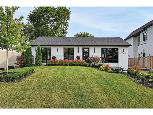 1344 Bridge Road, Oakville, ON - Outdoor