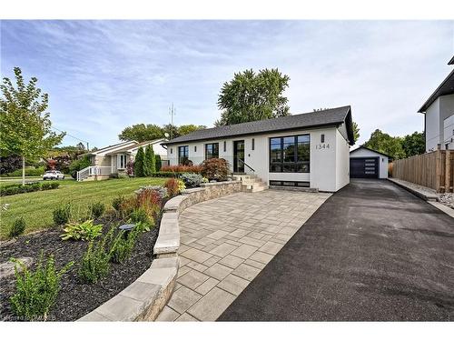 1344 Bridge Road, Oakville, ON - Outdoor