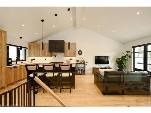 1344 Bridge Road, Oakville, ON - Indoor Photo Showing Living Room