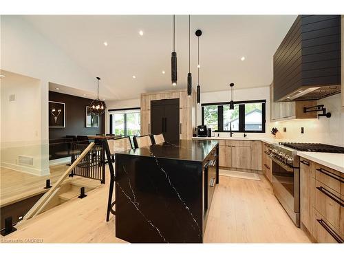 1344 Bridge Road, Oakville, ON - Indoor Photo Showing Kitchen With Upgraded Kitchen