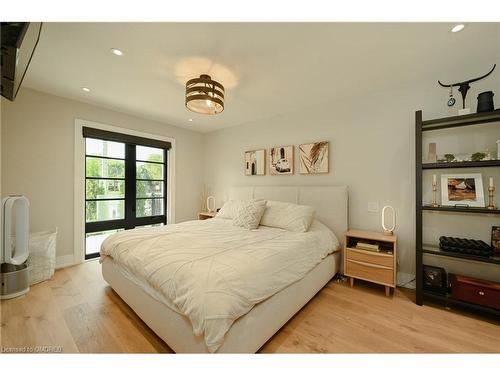 1344 Bridge Road, Oakville, ON - Indoor Photo Showing Bedroom