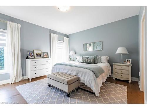 33 Emeny Lane, Guelph, ON - Indoor Photo Showing Bedroom