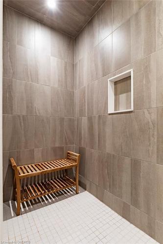 33 Emeny Lane, Guelph, ON - Indoor Photo Showing Bathroom