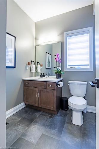 33 Emeny Lane, Guelph, ON - Indoor Photo Showing Bathroom