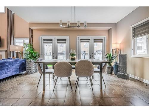 3198 Saltaire Crescent, Oakville, ON - Indoor Photo Showing Dining Room