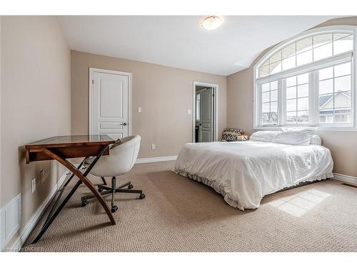 3198 Saltaire Crescent, Oakville, ON - Indoor Photo Showing Bedroom