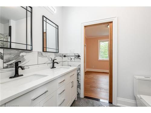 20 Tasker Street, St. Catharines, ON - Indoor Photo Showing Bathroom