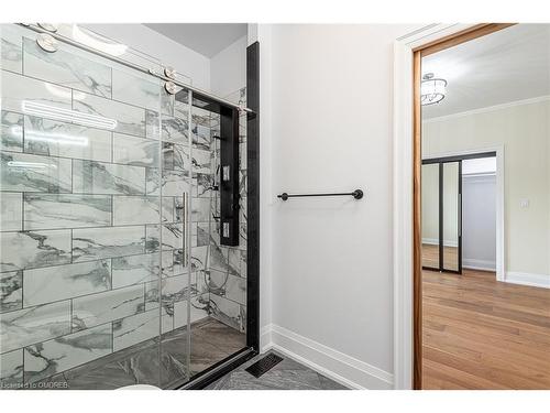 20 Tasker Street, St. Catharines, ON - Indoor Photo Showing Bathroom