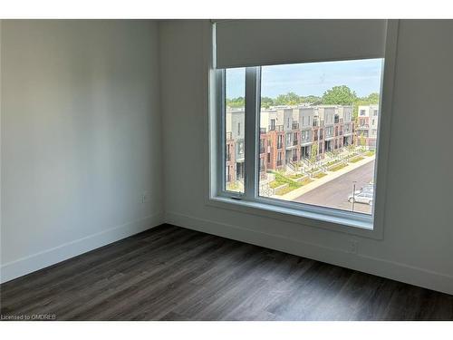 511-103 Roger Street, Waterloo, ON - Indoor Photo Showing Other Room