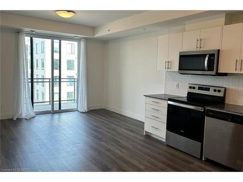 511-103 Roger Street, Waterloo, ON - Indoor Photo Showing Kitchen