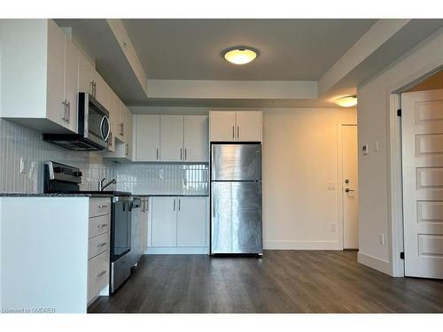 511-103 Roger Street, Waterloo, ON - Indoor Photo Showing Kitchen With Stainless Steel Kitchen