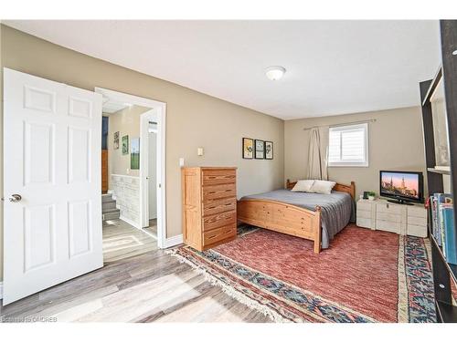 101 Mcarthur Avenue, Welland, ON - Indoor Photo Showing Bedroom