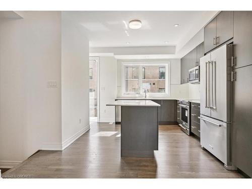 59-2273 Turnberry Road, Burlington, ON - Indoor Photo Showing Kitchen