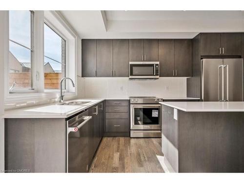 59-2273 Turnberry Road, Burlington, ON - Indoor Photo Showing Kitchen With Stainless Steel Kitchen With Upgraded Kitchen