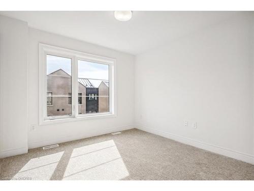 59-2273 Turnberry Road, Burlington, ON - Indoor Photo Showing Other Room