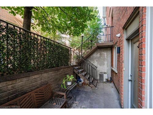 521-10 Douro Street, Toronto, ON - Outdoor With Exterior