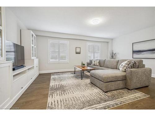 72-22 Spring Creek Drive Drive, Waterdown, ON - Indoor Photo Showing Living Room