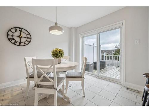 72-22 Spring Creek Drive Drive, Waterdown, ON - Indoor Photo Showing Dining Room